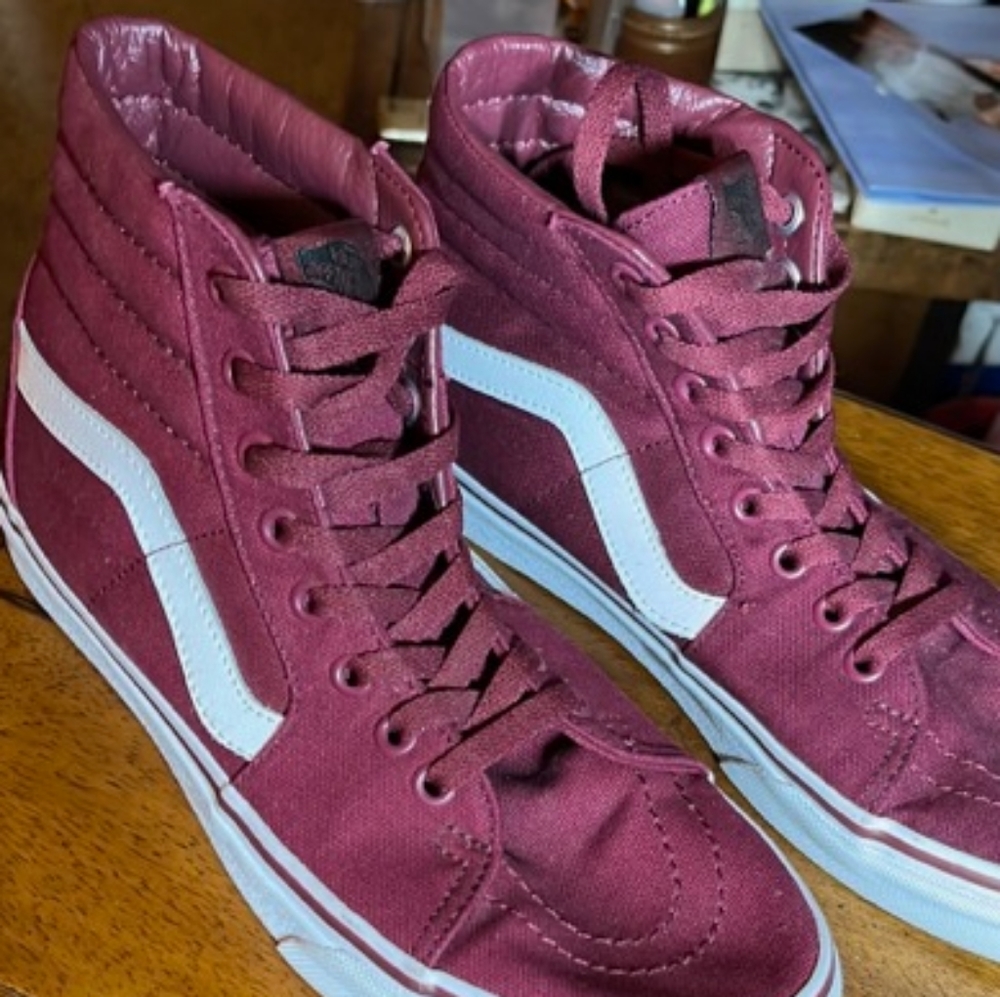 Unisex Off the wall Vans hi top shoes
